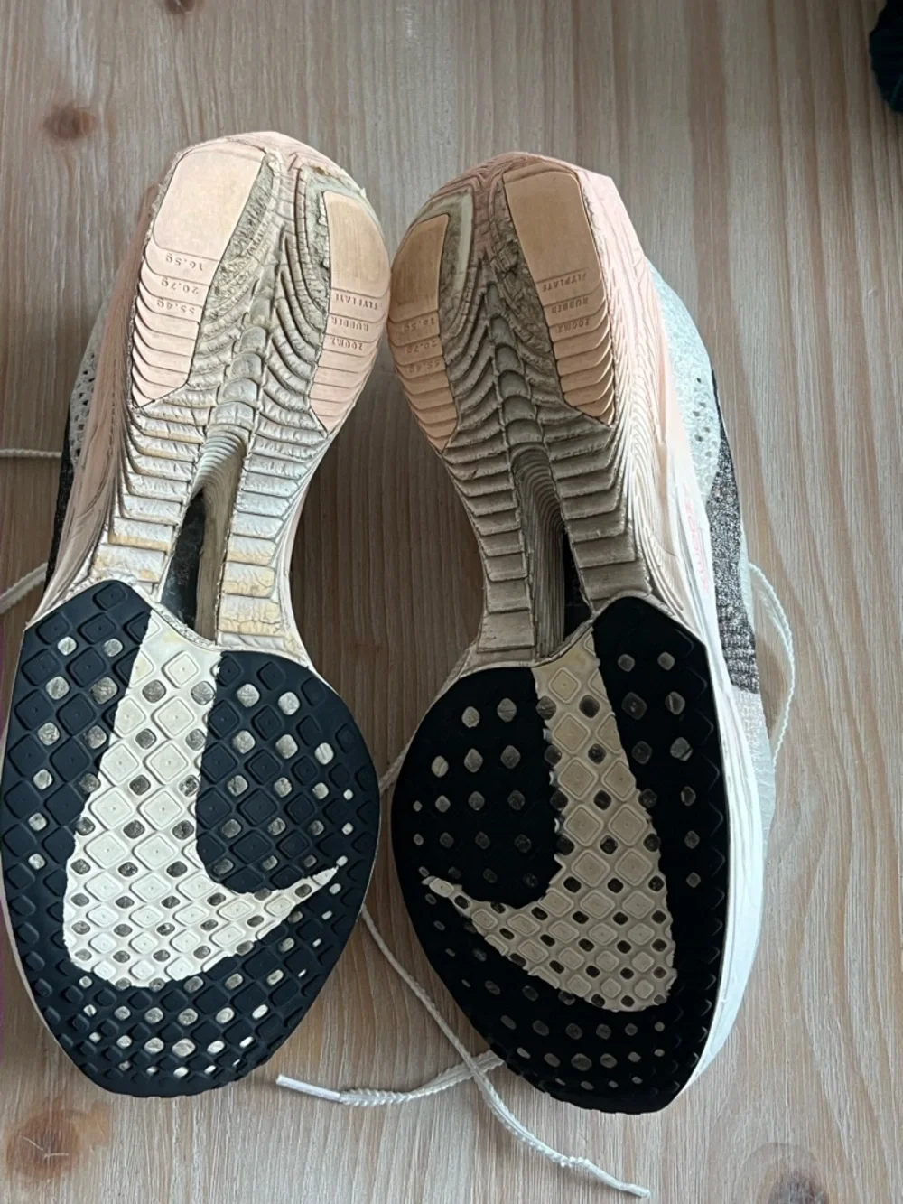 Nike Vaporfly white and pink Size 9